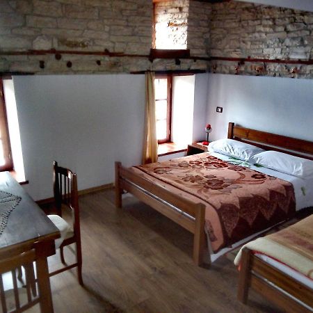 Ruols Guesthouse Gjirokaster Exterior photo