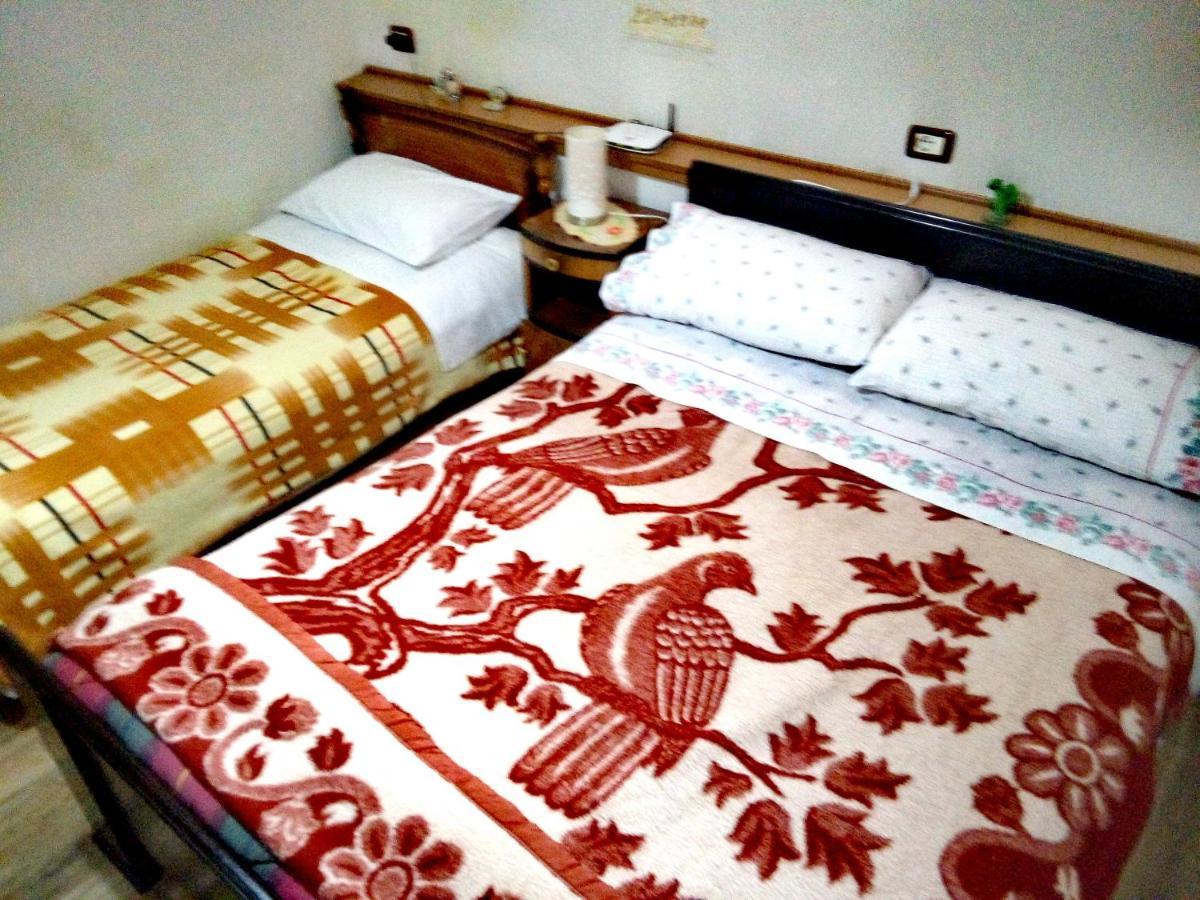 Ruols Guesthouse Gjirokaster Exterior photo