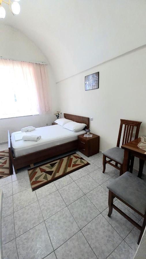 Ruols Guesthouse Gjirokaster Exterior photo